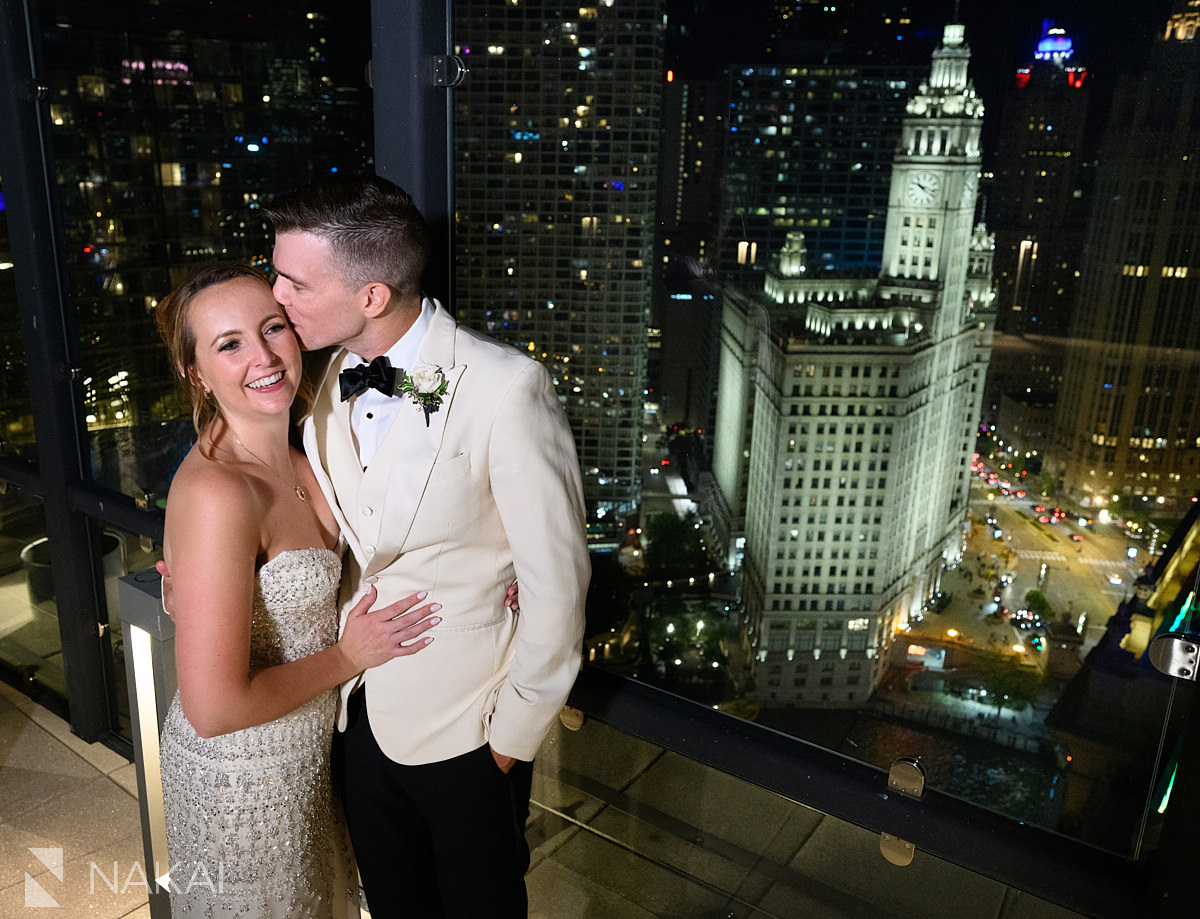 royal Sonesta chicago downtown wedding photos bride and groom rooftop at night