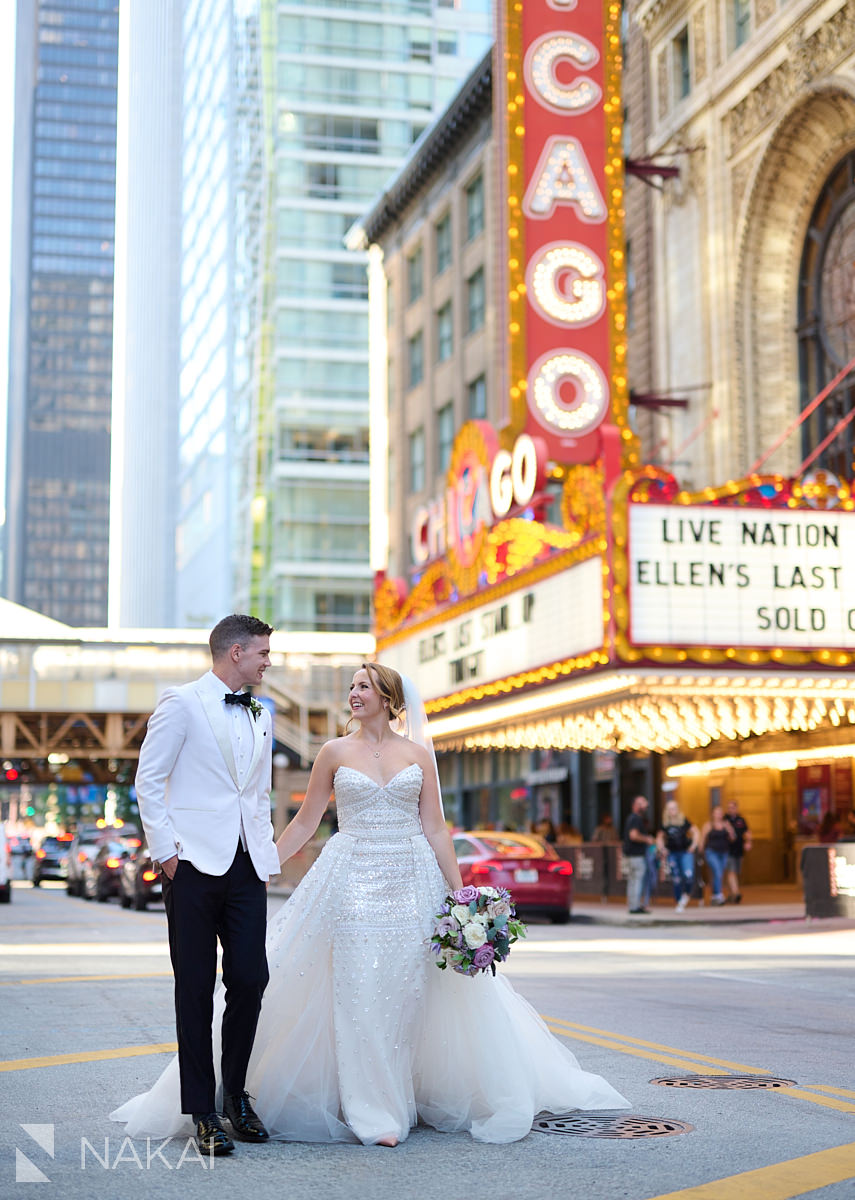 chicago theatre wedding photos bride groom