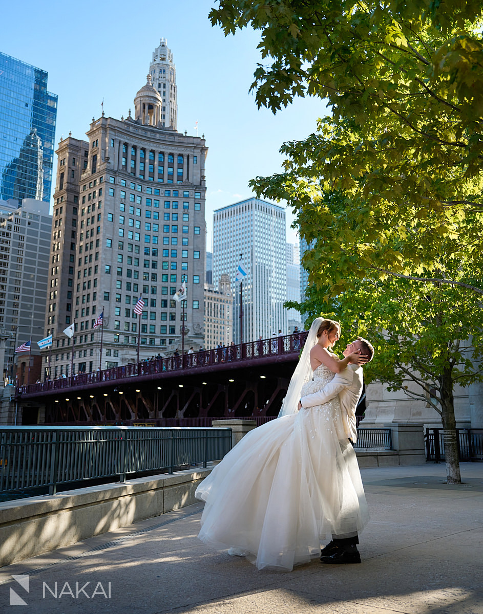 downtown Chicago wedding pictures