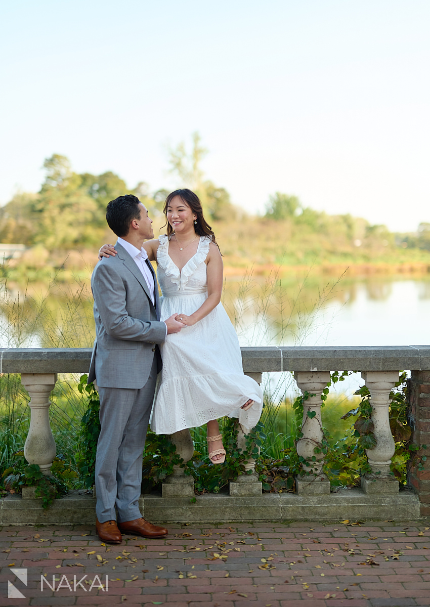 chicago botanic garden engagement photos couple by the water