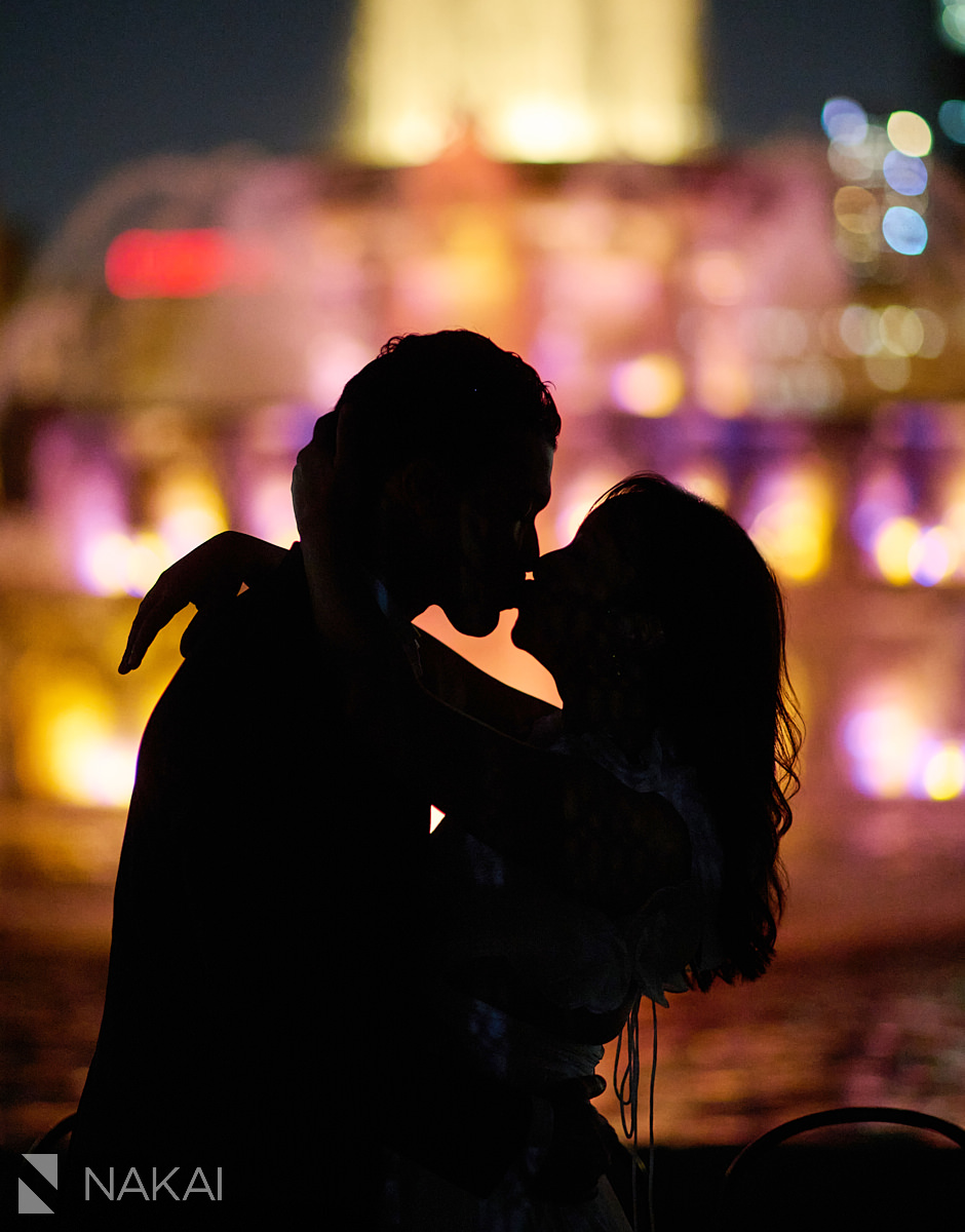 kiss chicago buckingham fountain engagement night time photos