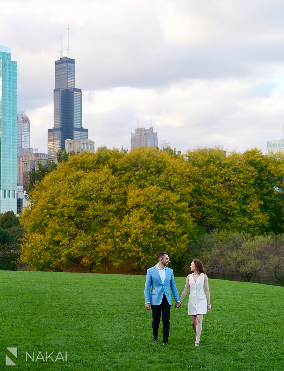 chicago field museum engagement photos skyline